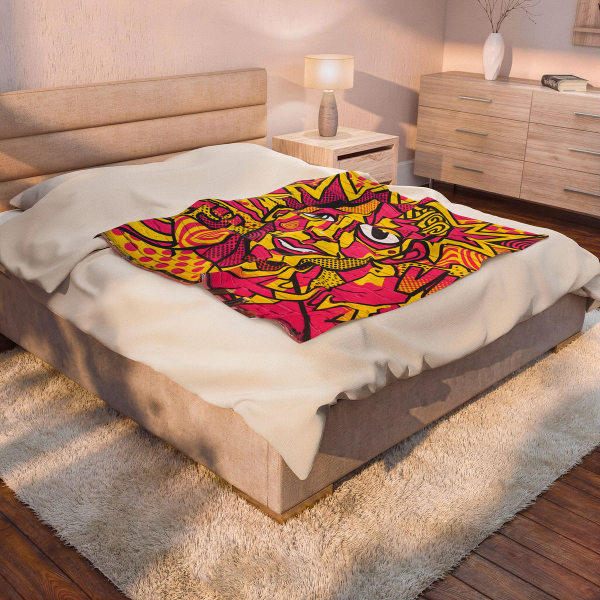 Pop Art Face Velveteen Plush Blanket – Bright Retro Graphic Throw
